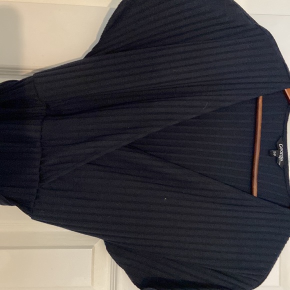 Flattering Mid Size Romper - Picture 3 of 4